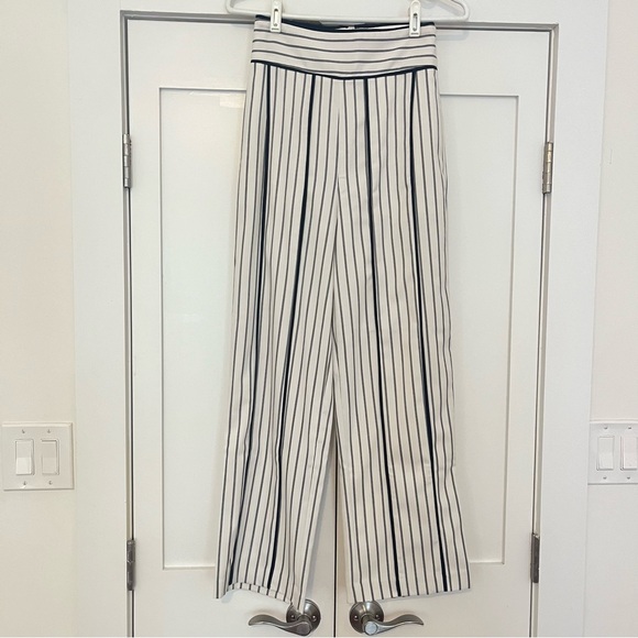 C/MEO COLLECTIVE Effigurate Pin Stripe Set Ivory/Navy XS - Picture 11 of 15